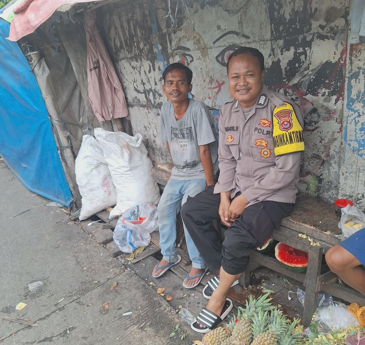 Program Poliran, Bhabinkamtibmas Polsek Cikupa Berikan Motivasi dan Himbauan Kamtibmas kepada Warga