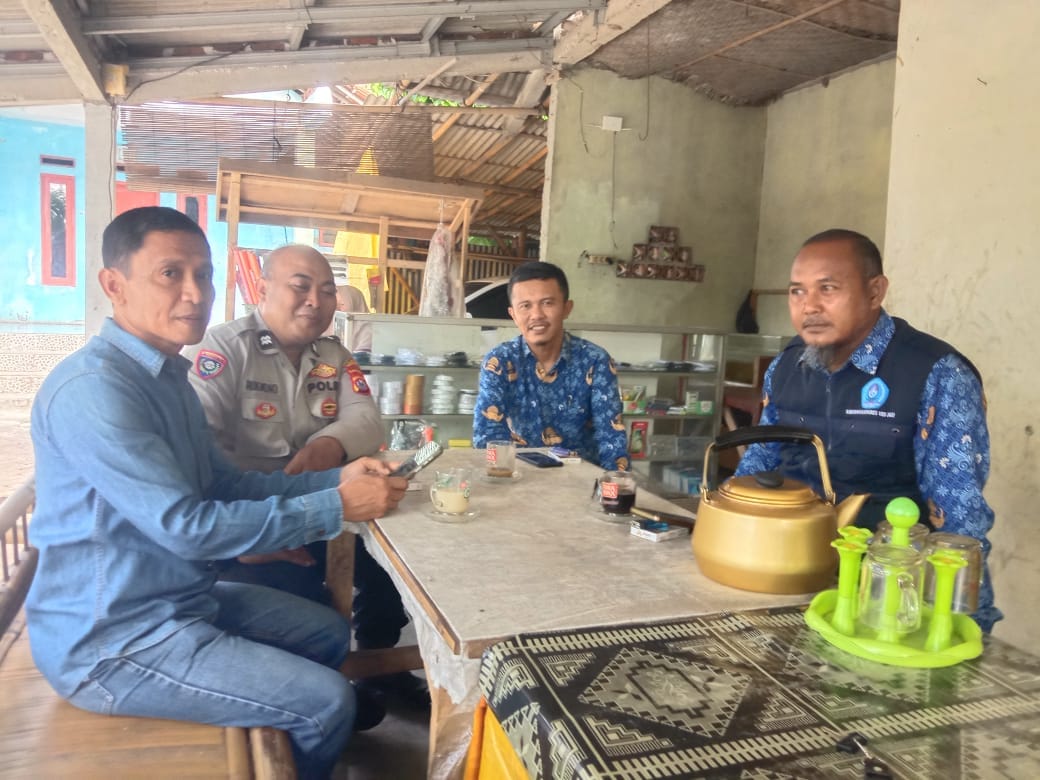 Lewat Program Warbin, Bhabinkamtibmas Polsek Cikupa Pererat Kedekatan dengan Warga Budimulya
