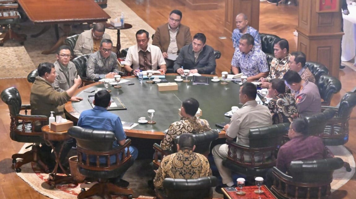 Ratas di Hambalang, Presiden Prabowo Bahas Aspirasi Pekerja hingga Peran Kampus untuk Bangun Daerah