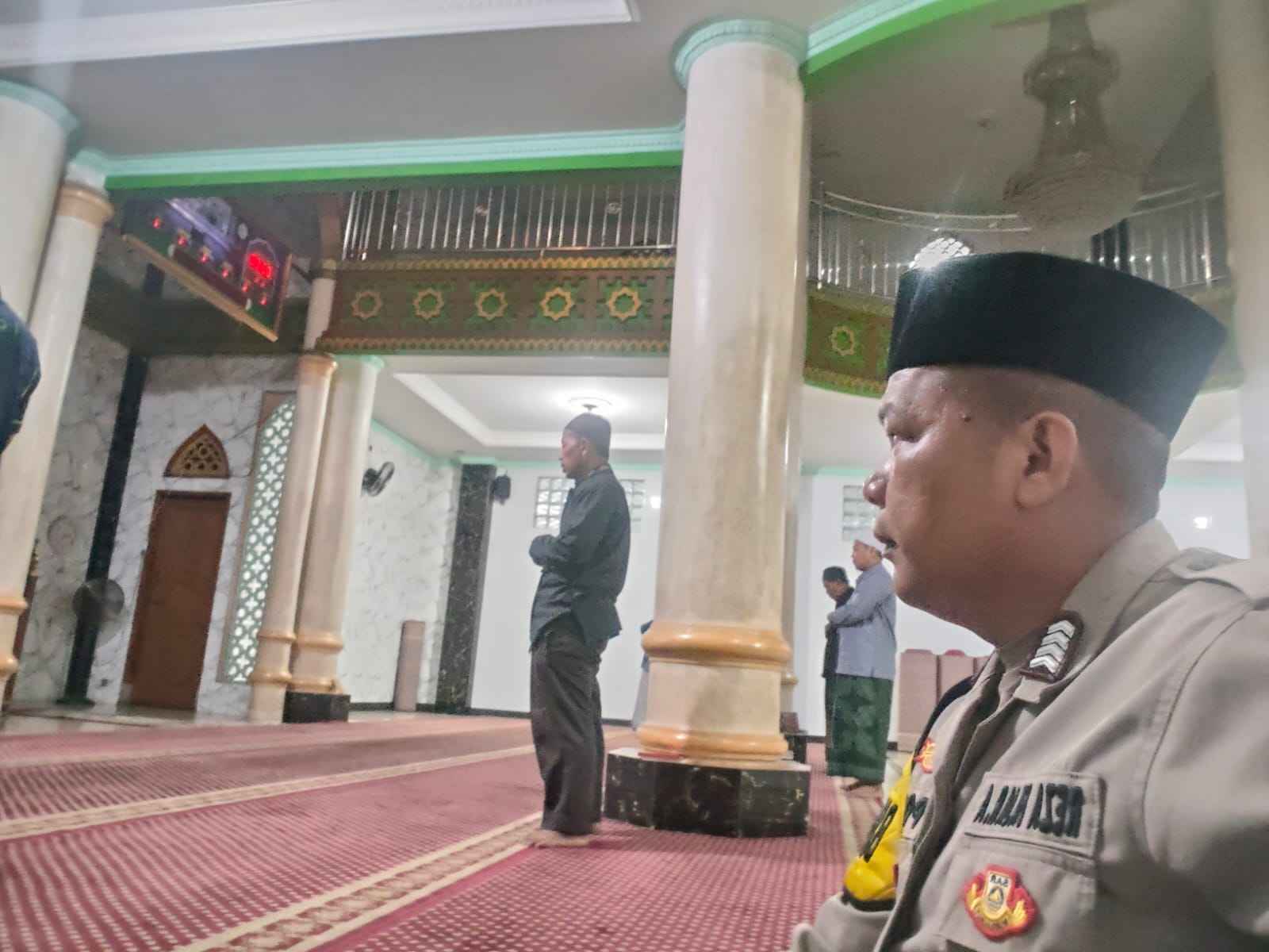 Bripka Reza Fajar Aktif Laksanakan Subuh Keliling Bersama Warga Desa Bojong