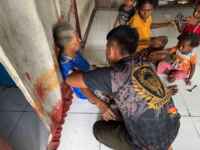 TMMD Ke-128 Kodim 1801/Manokwari Berikan Layanan Kesehatan ke Rumah Warga