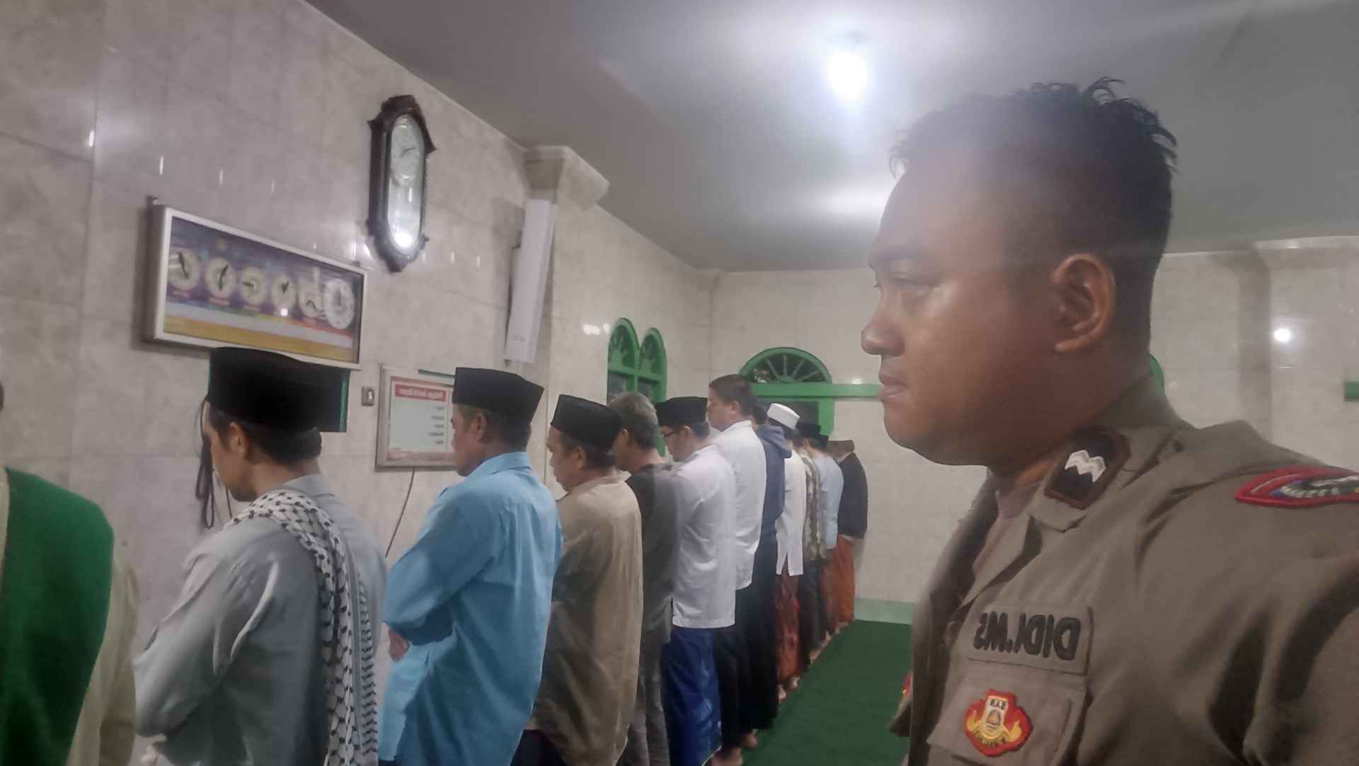 Aipda Didi MS Aktif Laksanakan Program Subuh Keliling di Masjid Baiturrahman