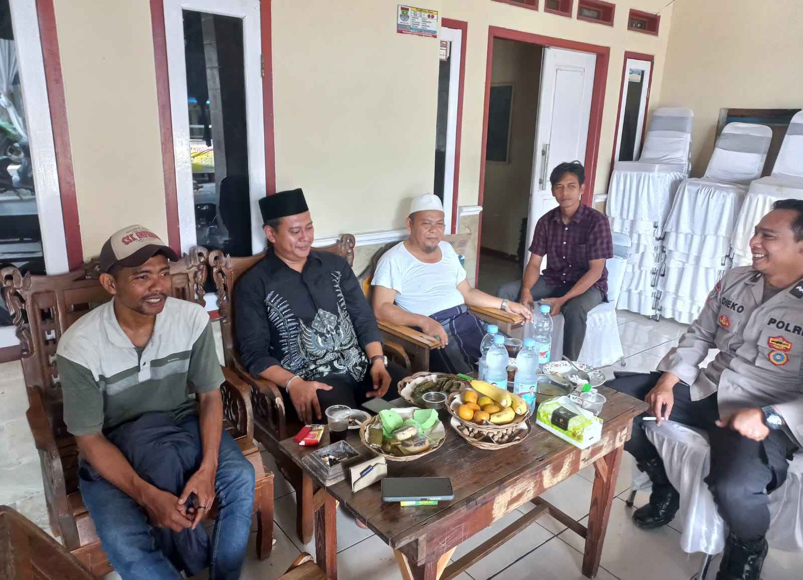 Bhabinkamtibmas Desa Pasir Gadung Jalankan Program Poliran, Dorong Warga Tetap Produktif