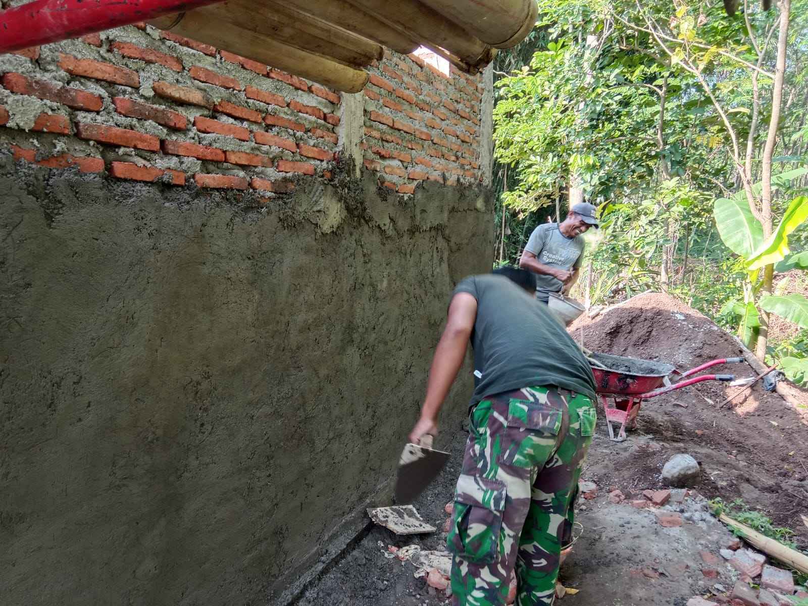 Progres 70 Persen, Satgas TMMD Ke-128 Pastikan Pembangunan Musholla Baiturrohim di Dusun Leduk Selesai Tepat Waktu