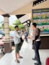 Polantas Tuban Membuka Forum Jalanan, SIM, STNK, dan BPKB Jadi Topik Hangat