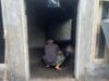 IMG-20260518-WA0102 Percepat Pembangunan, Satgas Mulai Lakukan Plesteran Dinding RTLH Milik Khosinah