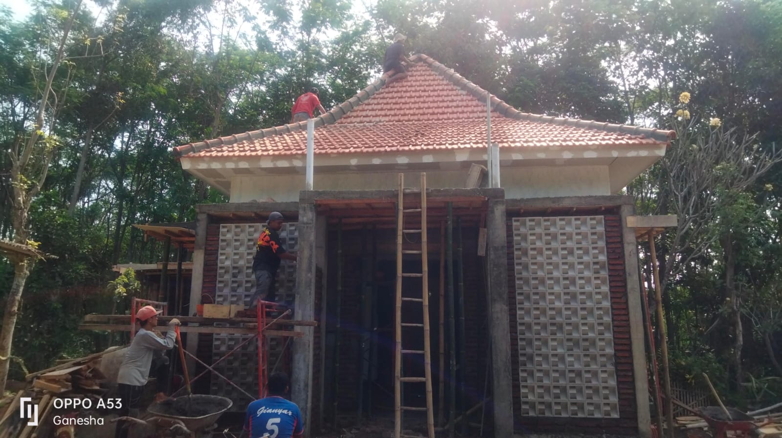 IMG-20260518-WA0104 TMMD Ke-128 Fokus Selesaikan Bagian Atas Mushola di Dusun Klagin Desa Brabe
