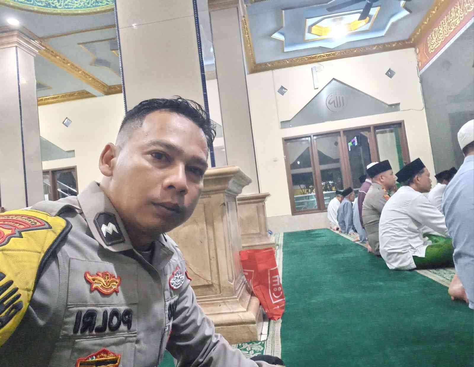 IMG-20260525-WA0025 Bhabinkamtibmas Polsek Cikupa Laksanakan Subuh Keliling Bersama Jamaah Masjid Hubul Waton