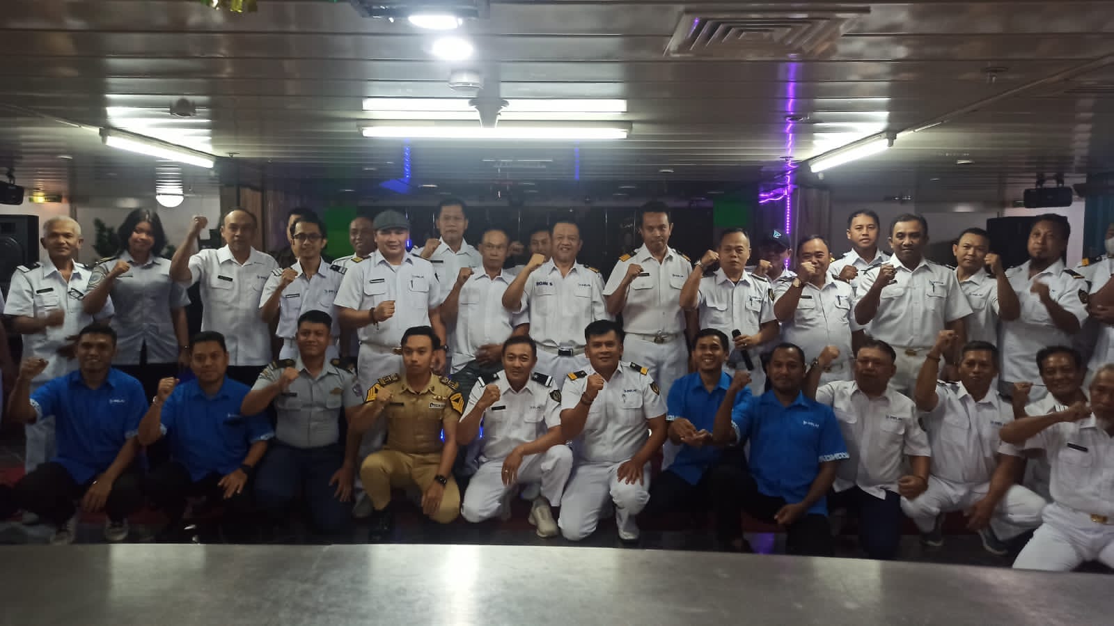 IMG-20260527-WA0066 Pererat Silaturahmi di Tengah Laut, Nahkoda dan Seluruh Crew KM Dorolonda Gelar Halal Bihalal di Atas Kapal
