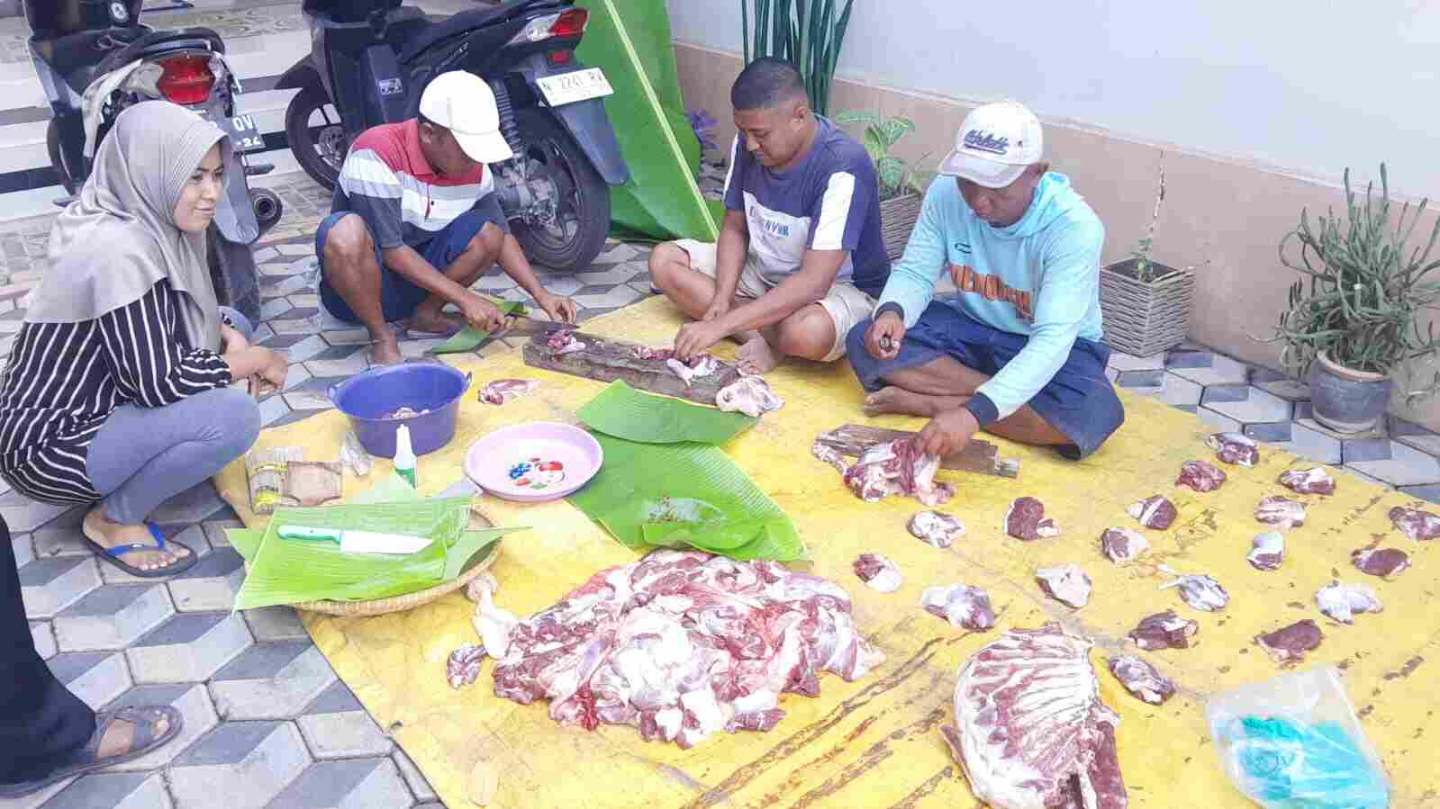 IMG-20260528-WA0126 Tak Hanya Mengabarkan, AWPR Hadir Nyata Berbagi Kurban untuk Rakyat Kecil
