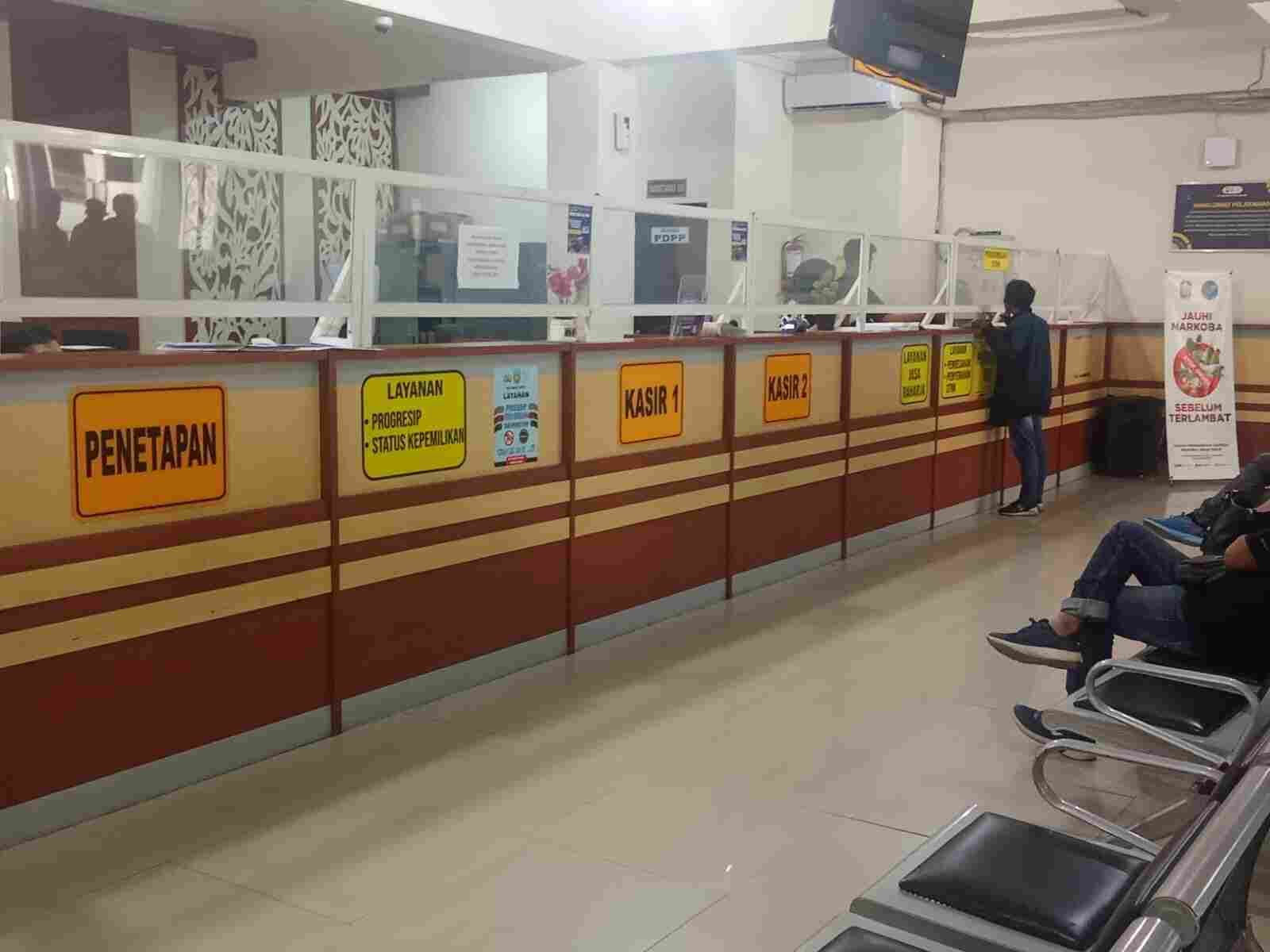 Konfirmasi Wartawan Tak Dijawab, Publik Pertanyakan Transparansi Samsat Bangil
