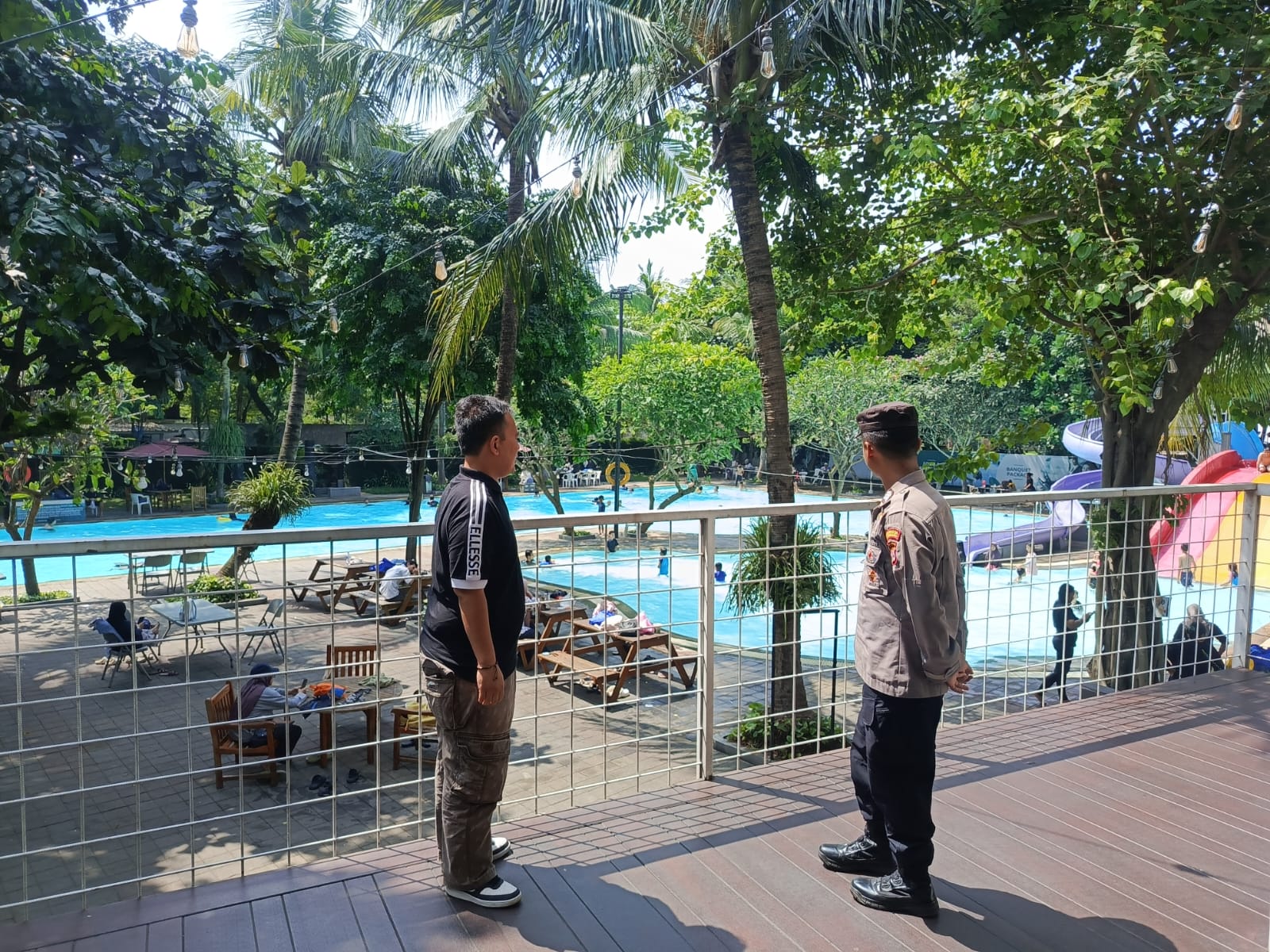 Polsek Cikupa Pantau Objek Wisata Kolam Renang Talaga Bestari, Pastikan Keamanan dan Kenyamanan Pengunjung