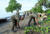 Bersihkan Pantai, Kodim 1505/Tidore Tunjukkan Kepedulian terhadap Lingkungan Pesisir