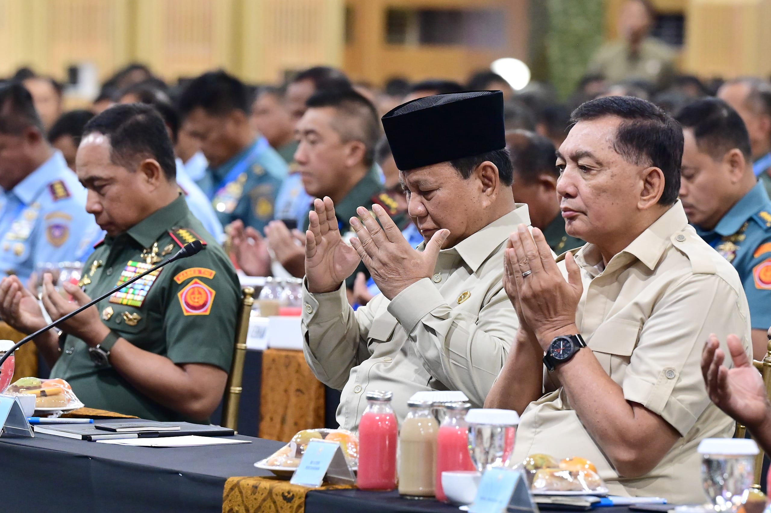Panglima TNI Dampingi Presiden Berikan Taklimat kepada 1.500 Komandan Satuan TNI di Unhan Bogor