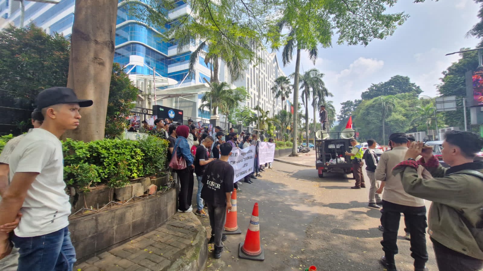 IMG-20260602-WA0065 Dugaan Penyimpangan Dana dan Proyek Mangkrak USN Kolaka Diadukan ke Kemendiktisaintek