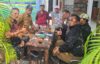 Bhabinkamtibmas Desa Cikupa Sambangi Warga, Pererat Silaturahmi dan Sampaikan Pesan Kamtibmas