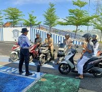 Polantas Tuban Menyapa: Warga Antusias Tanyakan SIM dan Dokumen Kendaraan