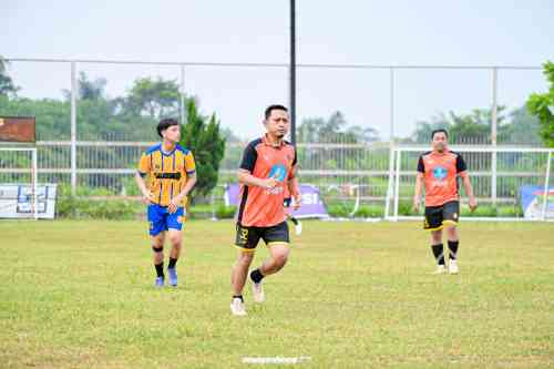 IMG-20260622-WA0013 Laga Penuh Persaudaraan, Senkom FC dan Persera FC Lampung Tampilkan Sepak Bola Sportif di Panongan