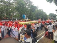 Ratusan Massa Padati Monas, Desakan Adili Koruptor dan Selamatkan Program MBG Menguat