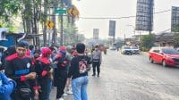 Pengamanan Humanis Polsek Cikupa Warnai Aksi FSPMI di PT Molex Ayus