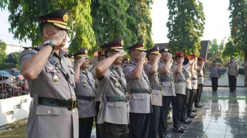 IMG-20260624-WA0213 Peringati Hari Bhayangkara ke-80, Polres Probolinggo Kota Gelar Ziarah dan Tabur Bunga di TMP