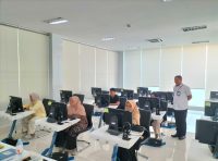 Ramai Sejak Subuh, Warga Tuban Datangi Polantas Tuban Bahas SIM