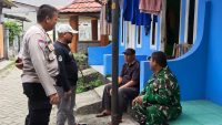 Bripka Reza Fajar dan Babinsa Bojong Motivasi Warga Lewat Polisi Peduli Pengangguran