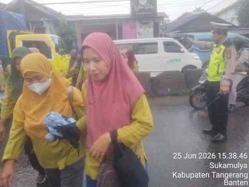 IPTU Udi Muhdi Hadir di Tengah Kepadatan, Arus Lalu Lintas Cikupa Tetap Lancar