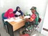WhatsApp Image 2026-06-01 at 20.32.06 Dalam kegiatan komsos bersama petugas kesehatan Puskesmas, Babinsa juga melakukan pemeriksaan kesehatan