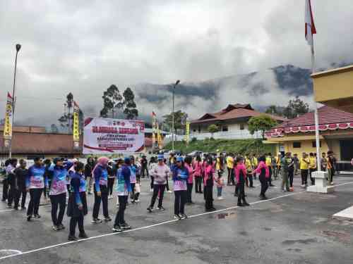 Senam Jumat Sehat Gabungan TNI, Polri dan Pemda Kabupaten Puncak Jaya
