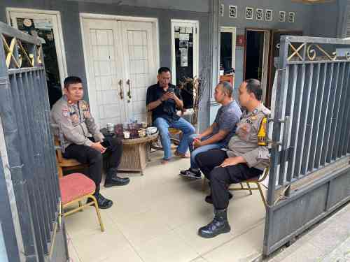IMG-20260705-WA0001 Kanit Binmas Polsek Cikupa Sambangi Tokoh Pemuda Bunder, Perkuat Sinergi Jaga Kamtibmas