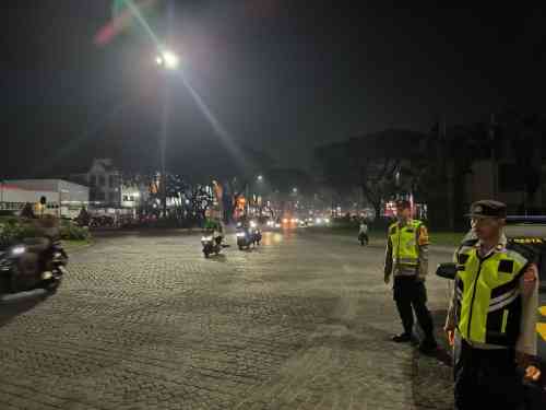 Ops Cipkon KRYD, Kanit Samapta Polsek Cikupa Pimpin Patroli Mobile Antisipasi Gangguan Kamtibmas