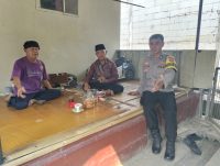 Bhabinkamtibmas Kelurahan Sukamulya Sambangi Tokoh Masyarakat, Perkuat Sinergi Jaga Kamtibmas