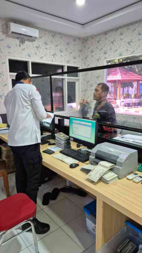 IMG-20260709-WA0004 Warga Tuban Temukan Jawaban Soal SIM, STNK, dan BPKB Lewat Program Polantas Menyapa