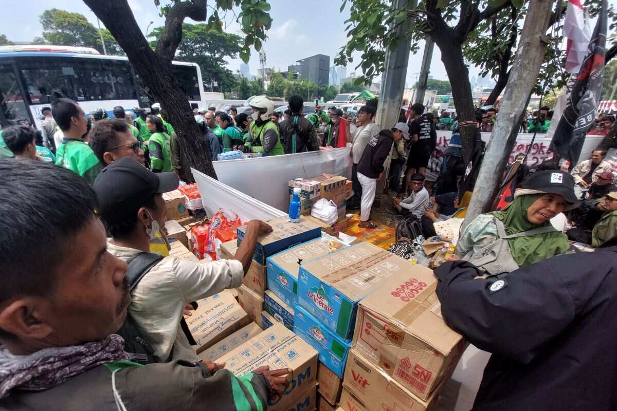 Dukungan warga jadi bekal massa dari Pati ke Jakarta Dukungan warga jadi bekal massa dari Pati ke Jakarta