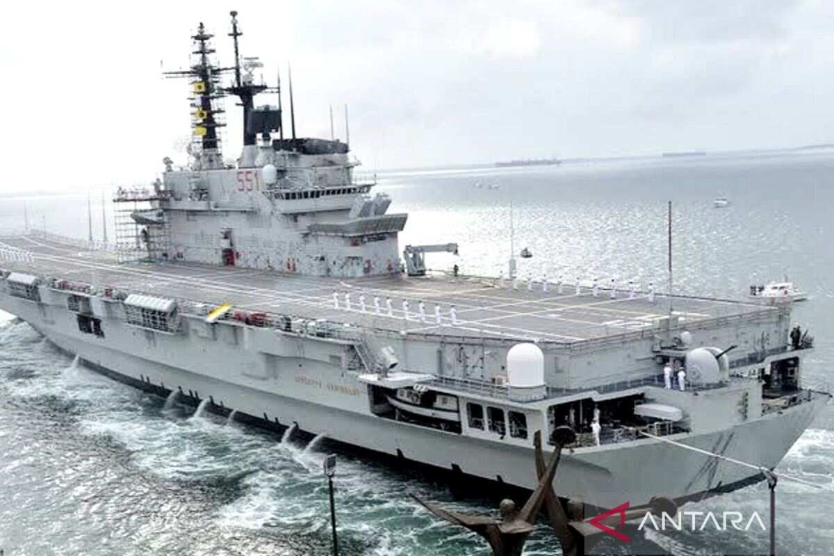 KRI Gajah Mada akan disambut dua kapal perang dan pesawat TNI AL KRI Gajah Mada akan disambut dua kapal perang dan pesawat TNI AL