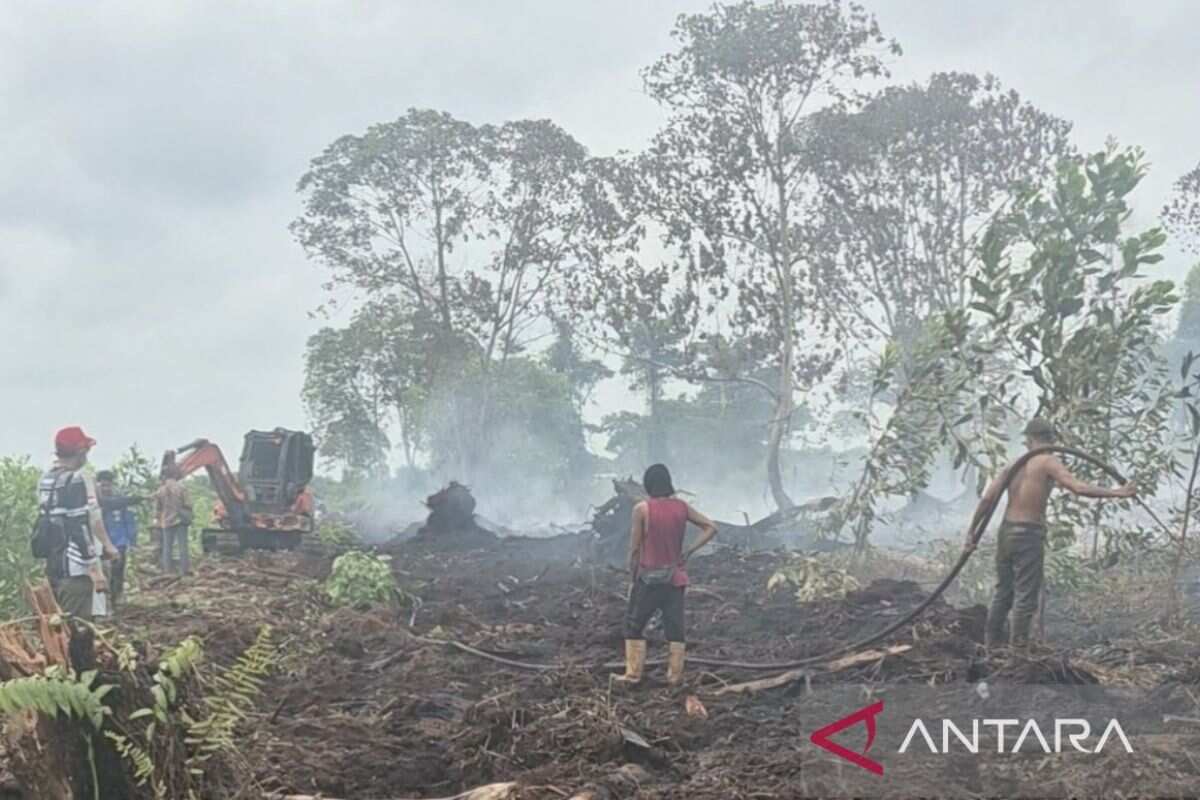 Satgas karhutla Jambi terapkan pola penyekatan cegah kebakaran meluas Satgas karhutla Jambi terapkan pola penyekatan cegah kebakaran meluas