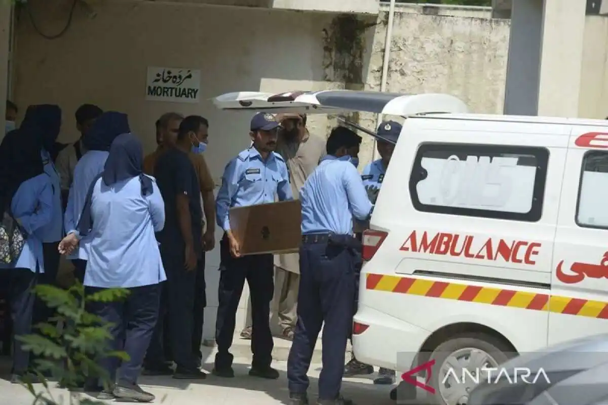Kebakaran di rumah sakit di Pakistan tewaskan 14 bayi baru lahir Kebakaran di rumah sakit di Pakistan tewaskan 14 bayi baru lahir