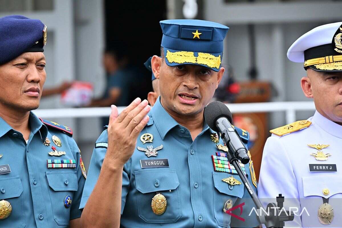 AL pastikan penggunaan kapal induk sesuai dengan doktrin TNI AL pastikan penggunaan kapal induk sesuai dengan doktrin TNI