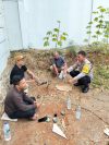 Bhabinkamtibmas Kelurahan Sukamulya Sambangi Warga, Sampaikan Pesan Kamtibmas dan Program Poliran