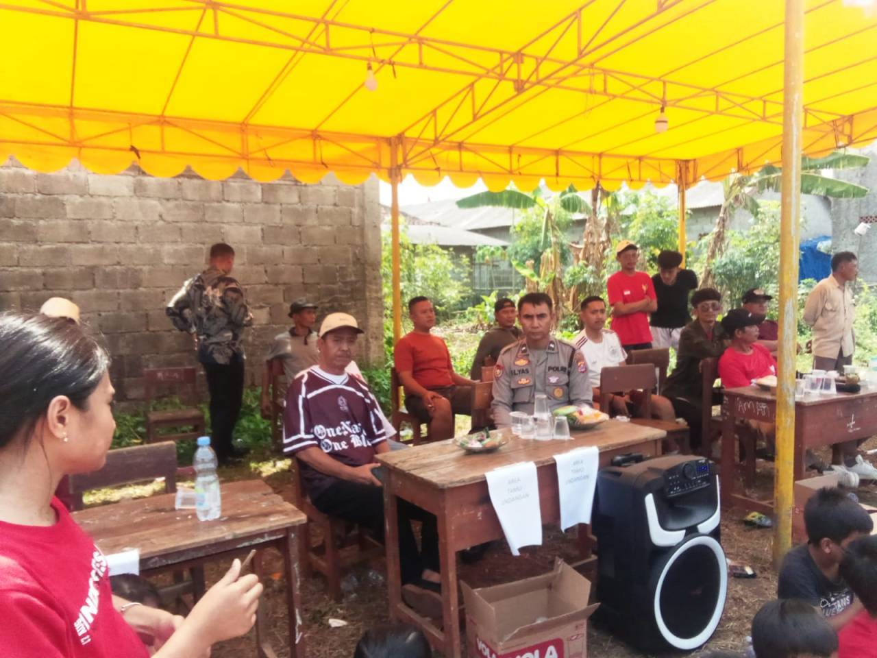 Bhabinkamtibmas Kelurahan Sukamulya Monitoring Perlombaan HUT ke-81 RI, Jaga Kamtibmas Tetap Kondusif