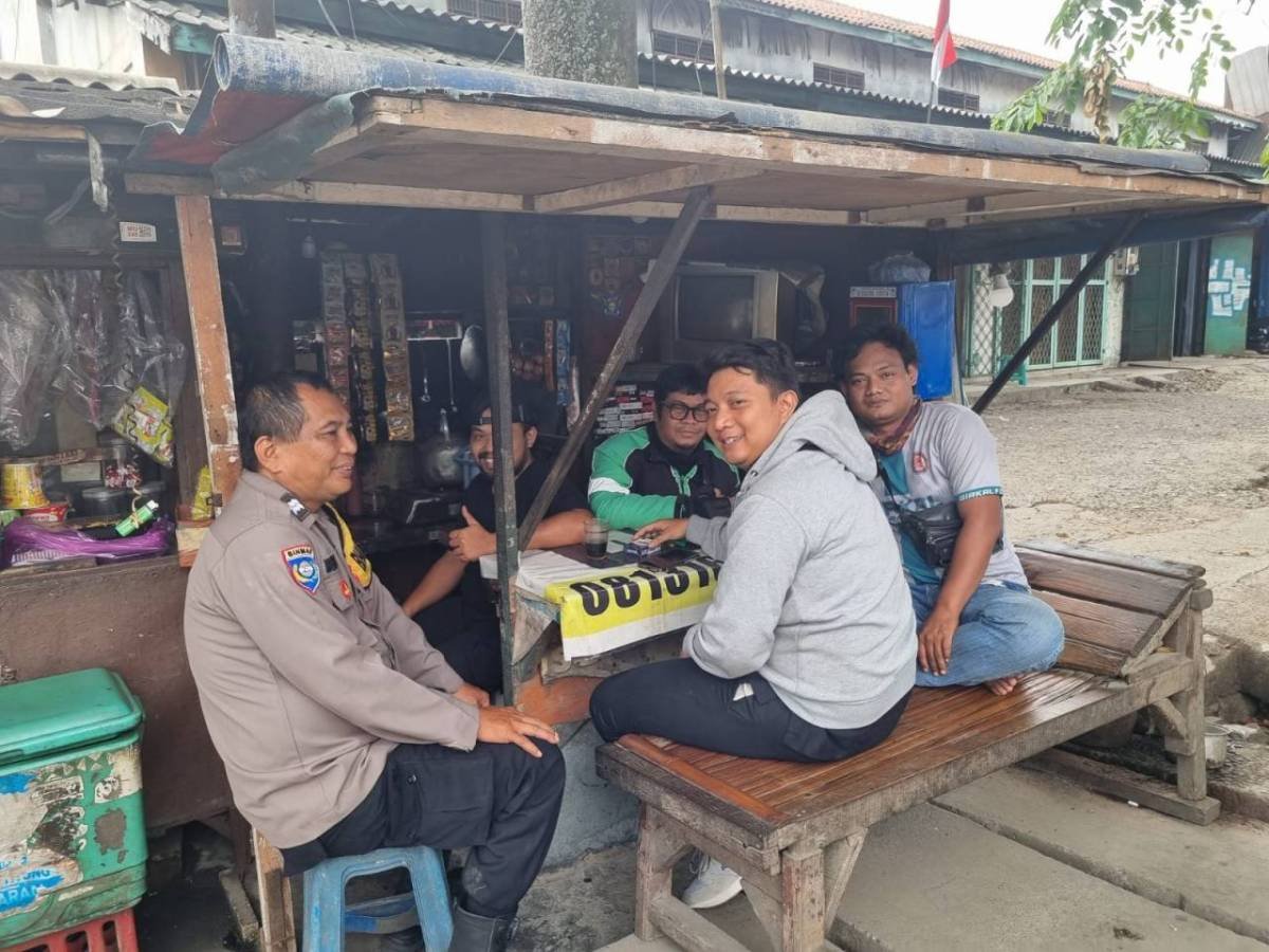 Warung Bhabinkamtibmas di Sukadamai, Aiptu Mukhsodin Serap Aspirasi Warga dan Perkuat Kamtibmas