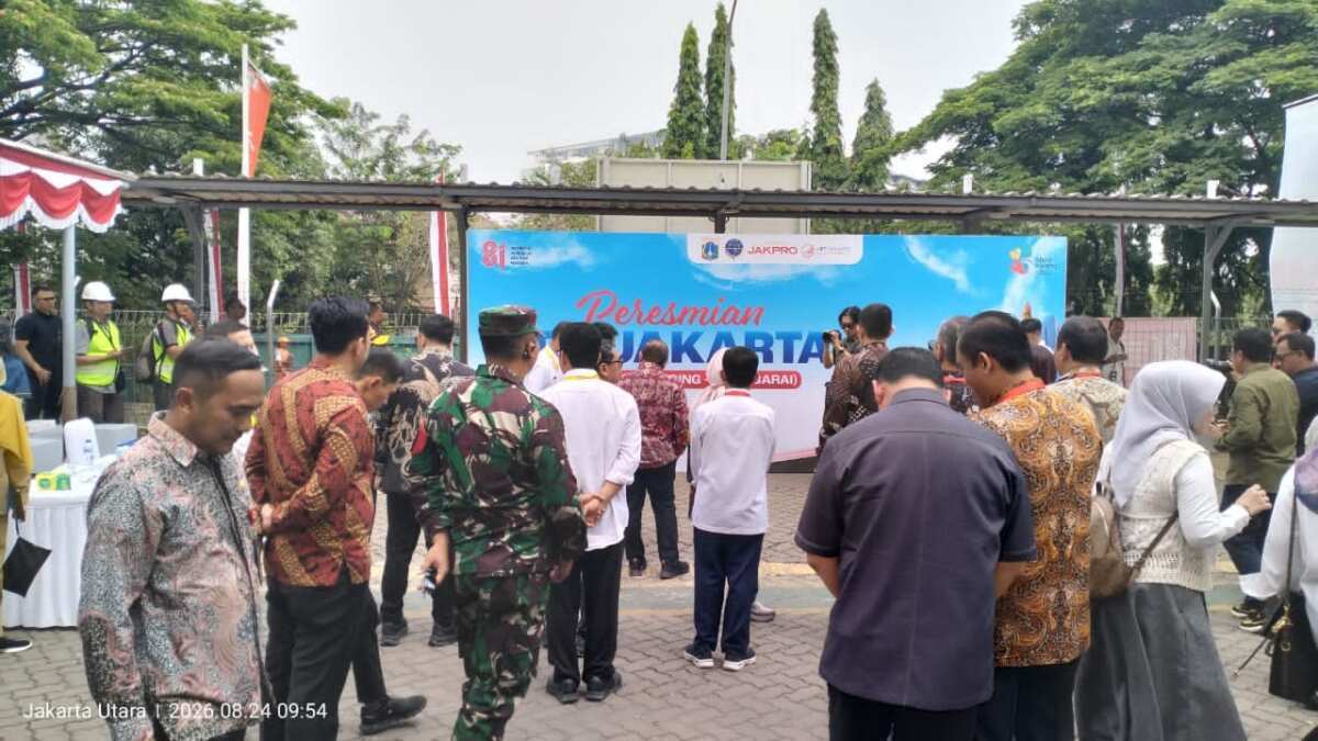Pramono Anung Tinjau Kesiapan LRT Jakarta Rute Pegangsaan Dua–Manggarai Jelang Peresmian