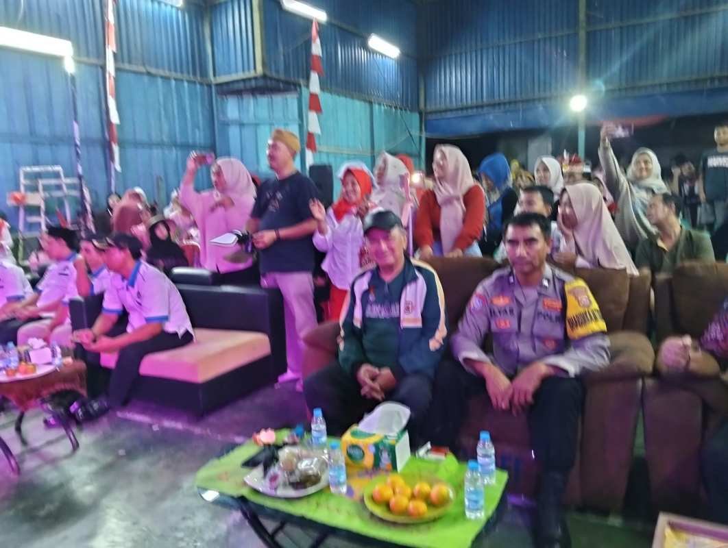 Bhabinkamtibmas Sukamulya Hadiri Semarak Kemerdekaan HUT ke-81 RI, Perkuat Sinergitas dengan Warga