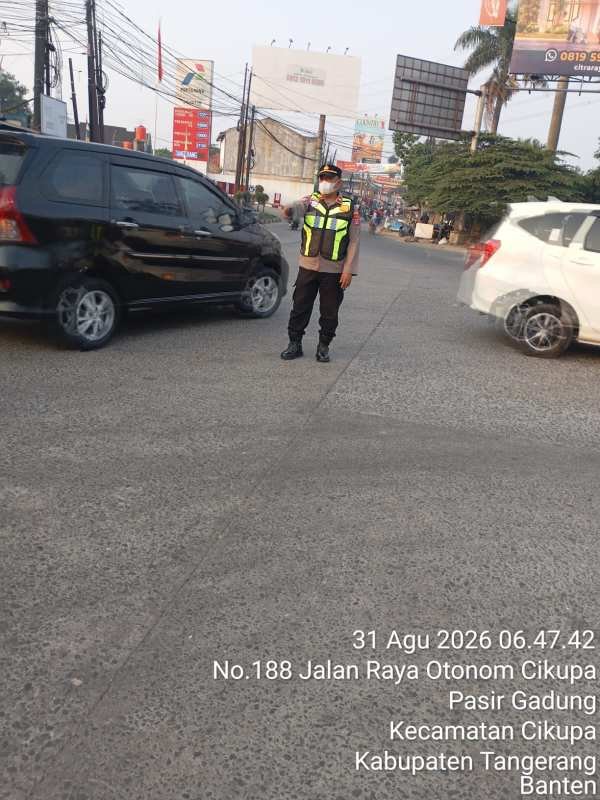 IPTU Rusandi Pimpin PECAK Pagi di Cikupa Mas, Antisipasi Kemacetan
