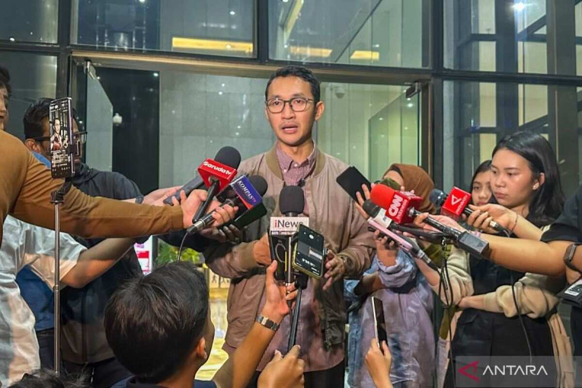 KPK periksa Kepala Bea Cukai Kediri Gatot Heroe sebagai tersangka
