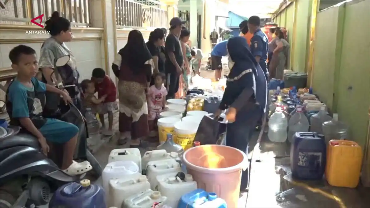 Tanggulangi kekeringan, BPBD Makassar salurkan air dan bangun 18 sumur Tanggulangi kekeringan, BPBD Makassar salurkan air dan bangun 18 sumur
