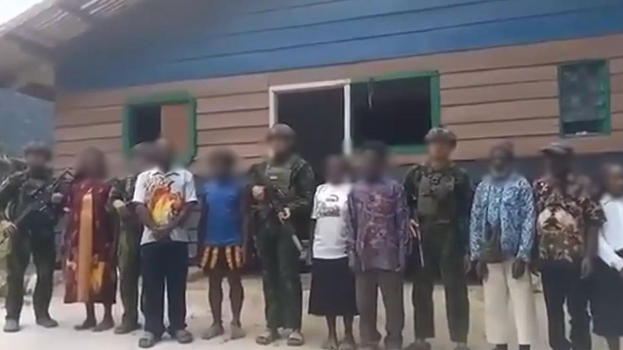 WhatsApp Image 2026-08-12 at 21.31.55(1) TNI Hadir dengan Kepedulian, Koops TNI Habema Luruskan Informasi Terkait Ucapan Terima Kasih Umat Stasi Santa Sisilia Wuloni