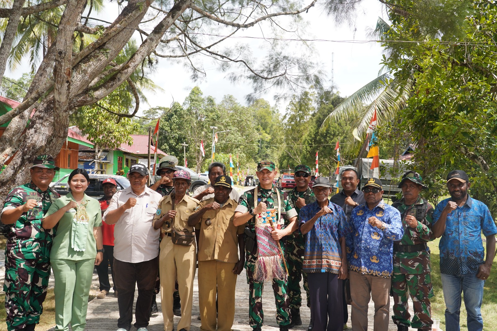 WhatsApp Image 2026-08-13 at 10.55.07 Danrem 181/PVT Bersama Forkopimda Tinjau Hasil TMMD Ke-129, Pastikan Pembangunan di Kampung Sesor Berikan Manfaat Nyata