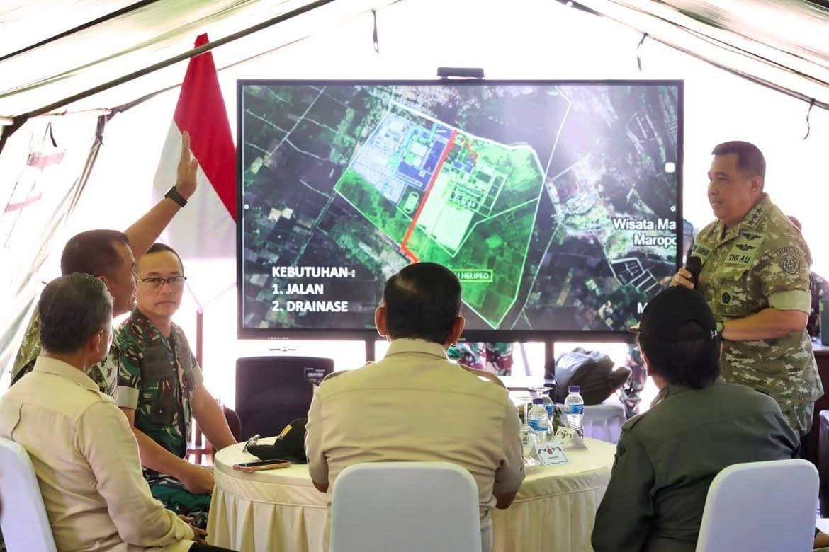 Wapang TNI Pastikan Kehadiran TNI Bantu Masyarakat Terdampak Bencana di NTT